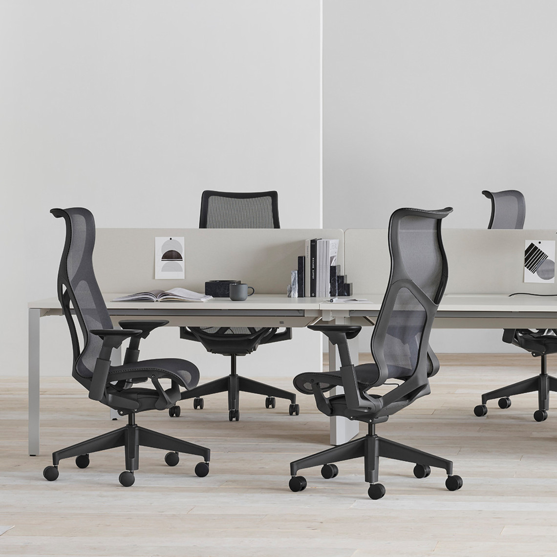 Herman Miller Cosm High Back Kontorstol